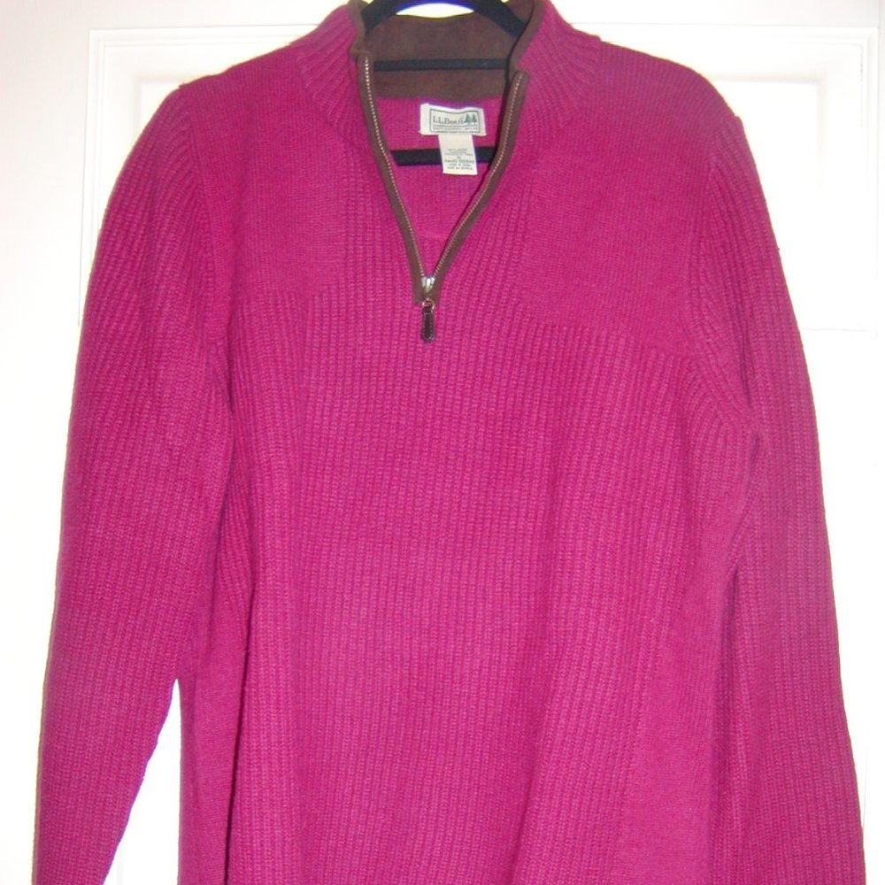 Women's L.L. Bean 1/4 Zip 100% Merino Wool Sweater. Raspberry Color Size XL